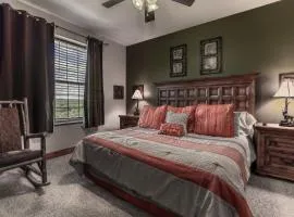 Cozy Retreat 2BR Condo with Jacuzzi & Indoor Pool