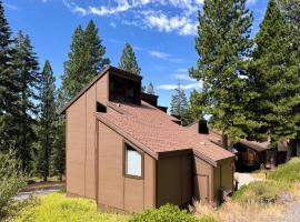 Viesnīca Lofty Retreat, Condo in Northstar pilsētā Trakī