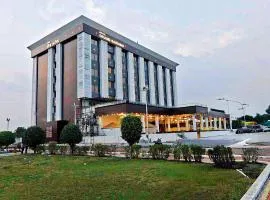 Hotel Grand Sarowar and Shakuntal Lawns