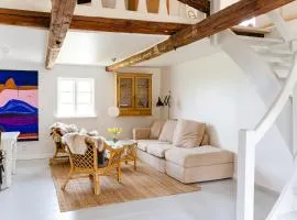 Family-Friendly Idyllic Holiday Home With Sea View