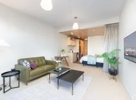 Petone Studio - Balcony Bath Tub Sleeps 2