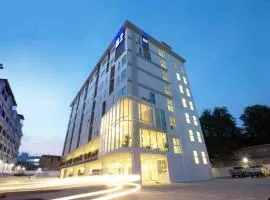 B2 Nakhonsawan Premier Hotel
