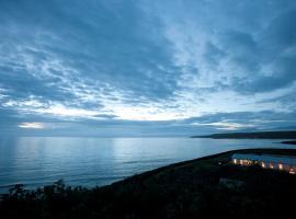 Brimslóð Atelier Guesthouse, orlofshús/-íbúð á Blönduósi