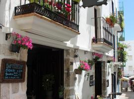 Dios Esta Bien, hotel in Peñíscola