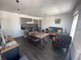 La légende Pontsuval 2eme étage - Centre-ville Brignogan-Plages , 300 m des plages, hôtel à Brignogan-Plage