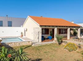 Lovely Home In Zagrad, Hotel in Zagrad