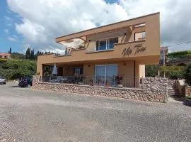 Apartman Twins 1 by Villas Guide