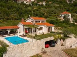 Villa Filomena - Omis by Villas Guide
