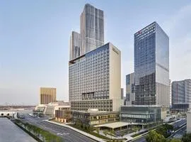 Hilton Shanghai Zhangjiang Science City - Shuttle bus to Shanghai Disney Resort and Shanghai New International Expo Centre during exhibition period and 30 minutes drive to PVG