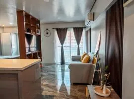Traveler's Nest near Airport, Netflix, Stylish, Cozy with swimming pool