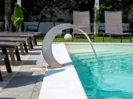 VILLA LEONARDO SAN FOCA - Room, Pool & Restaurant