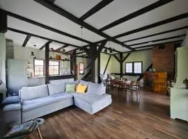 Stay At This Magnificent 100 Year Old Barn