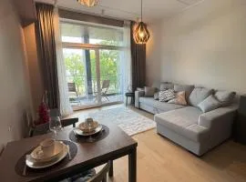 Riverside Retreat - Cozy Central Stay in Pärnu