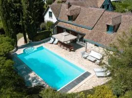 Le Patis et sa piscine