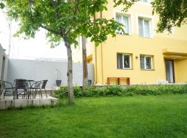 Hotel AKSU, hotel in Bucharest