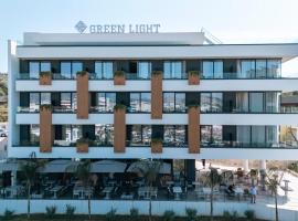 Green Light Hotel, ξενοδοχείο σε Εξαμίλι