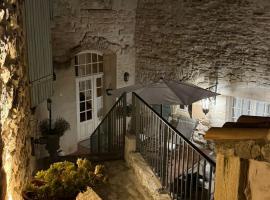 La Fugue, Demeure Historique proche de Uzes,Nimes,Cévennes, hotel v destinaci Brignon