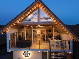Famma House, hotel in Capu Piscului