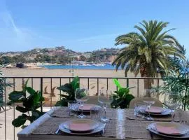 Beachfront, Sea views, Terrace and Parking!