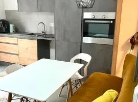 Garten Apartment für Hundefreunde mit Zaun Souterrain Treppe