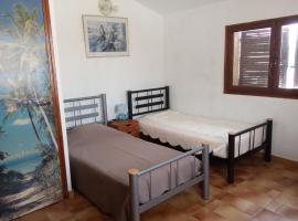 CHAMBRE lumineuse jardin arboré, ξενοδοχείο στο Μονπελιέ