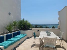 Casa Manfredi Terrazza Diomede, hotel u gradu 'Manfredonia'