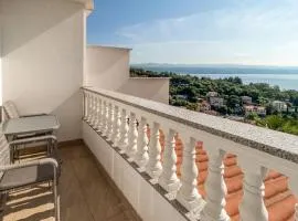 5 Bedroom Stunning Home In Ika