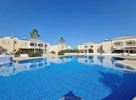 Poolside Family Comfort Suite