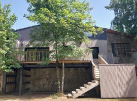 Maison moderne proche de la gare de Vannes, Hotel in Saint-Avé