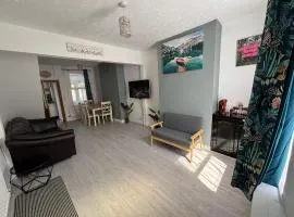 York Hideout - York Centre & Free Parking