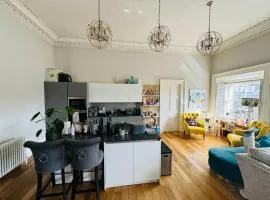 Beautiful Edinburgh Apartment