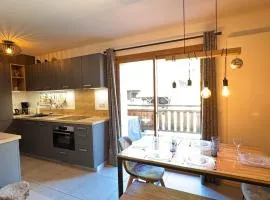 Magnifique Appartement 4* Les Gets, 48m², Proche Centre, Balcons, 6 Couchages, Services Inclus - FR-1-623-20