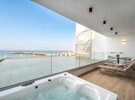 SoleLuna 1-On the Beach-Hot Tub-Smart Home, h&ocirc;tel &agrave; Kos