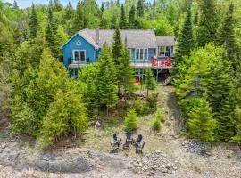 Tranquil 4br Waterfront Island Retreat