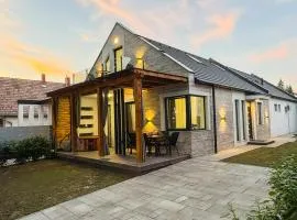 Brothers House