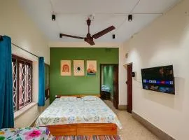 2 rooms appartment with balcony and kitchen