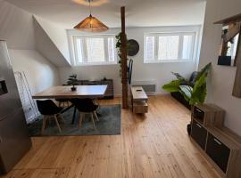 appartement en plein centre, hotel v destinaci Questembert