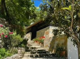 Latifi Guesthouse