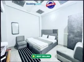 Varanasi Luxury Premium Guest House New PGH ! Near Kashi Vishwanath Temple And Ganga Ghat With #Wi-Fi #Room Service - Fully Air Conditioned Rooms & Prime Location - Best Hotel In Varanasi
