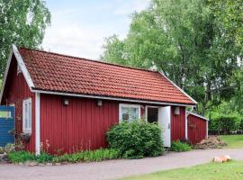 Guest Cottage Near Steninge Beach, Hotel in Steninge
