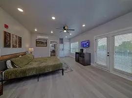 #6 Studio Town Place 2