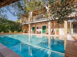 Vila ROBIDA & SPA, hotel v mestu Črni Kal