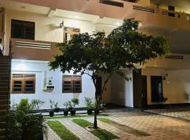 unic residence & Hostel