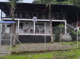 Casa Hotel La Cherna，巴亞索拉諾的木屋