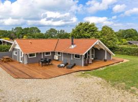 Beautiful Home In Sydals With Sauna, hotel v mestu Sarup