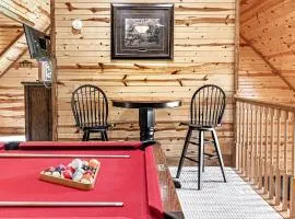 Cozy Retreat in Smoky w Hot Tub & Pool Table