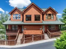 Cozy Haven near Parkway w Hot Tub & Resort Pool