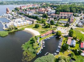 Domek nad wodą, hotel v destinaci Kamień Pomorski