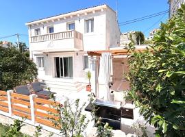 BUKY HOUSE, hotel v destinaci Sumartin