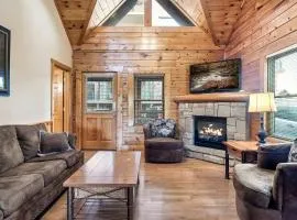 Chill & Enjoy Smokies w Hot Tub & Resort Pool